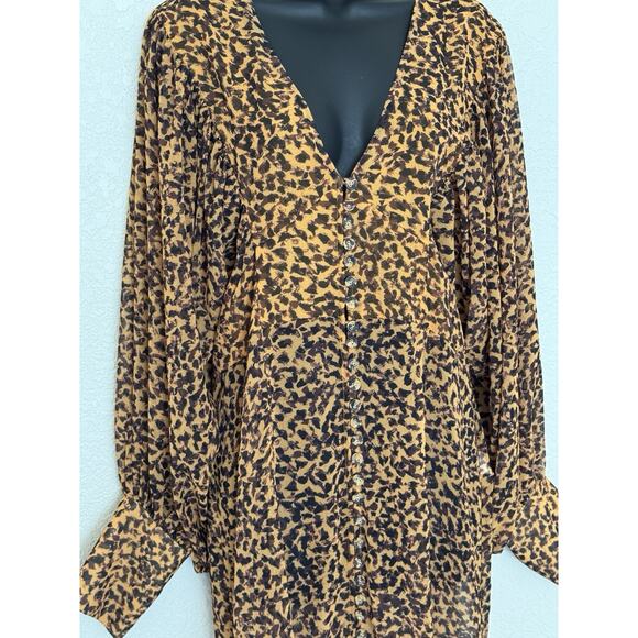 C/MEO Collective Leapark Dress Chiffon Long Sleeve Animal Print Flowy Feminine - Picture 8 of 15